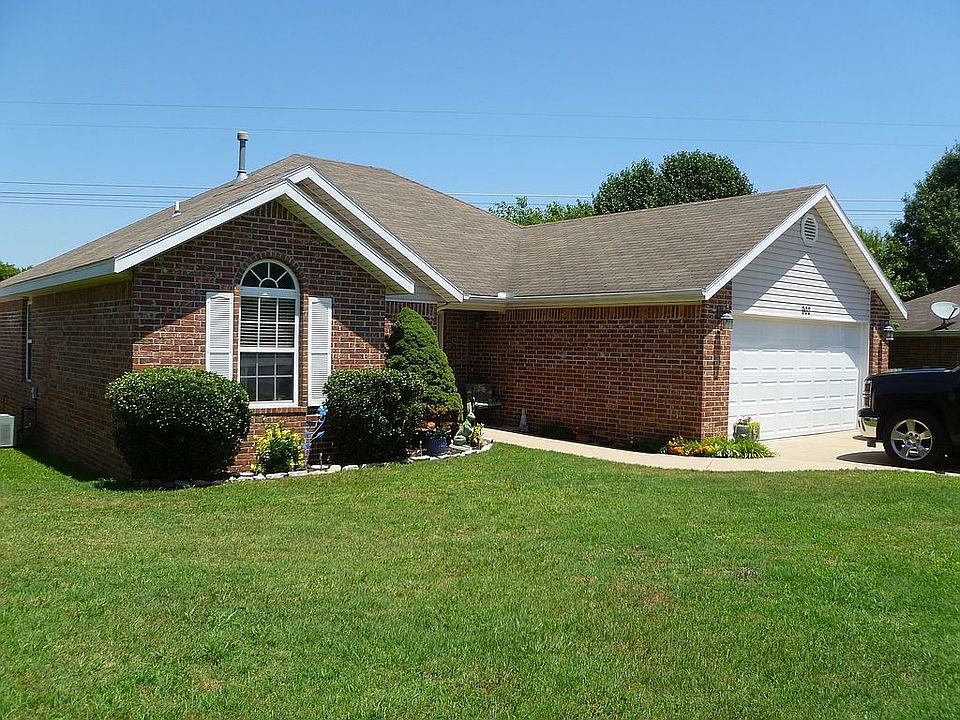 1st image of 902 SW Natchez Ct