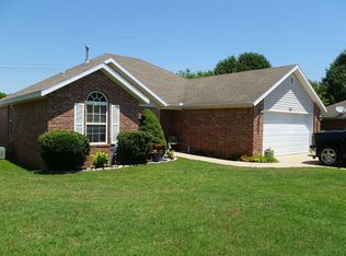 902 SW Natchez Ct, Bentonville, AR 72712