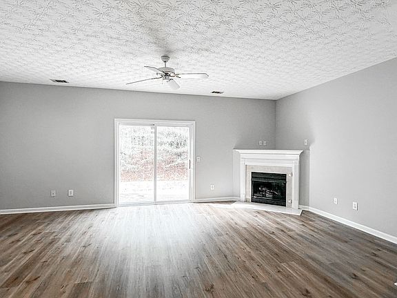 3rd image of 55 Pearl Chambers Ct