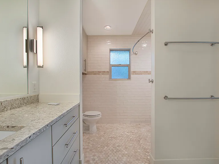 6463 Waverly Way — Photo 18