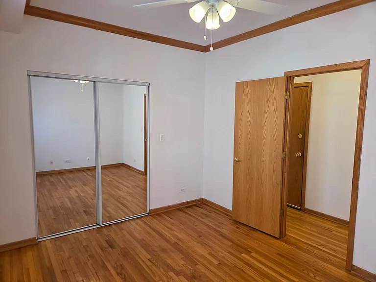 1352 W Jarvis Ave #2 — Photo 4