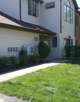 3rd image of 9695 Sylvan Ln #9695