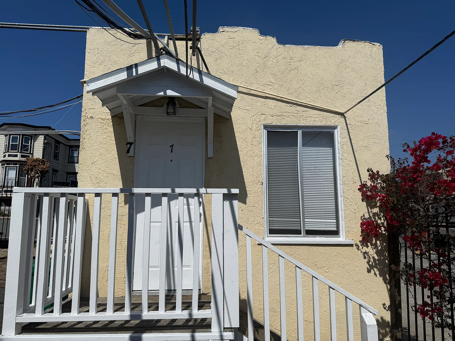 Studio, 400 sqft, $1,330 — Photo 1