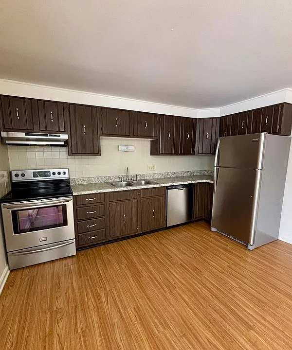 4 Losson Garden Dr #5
