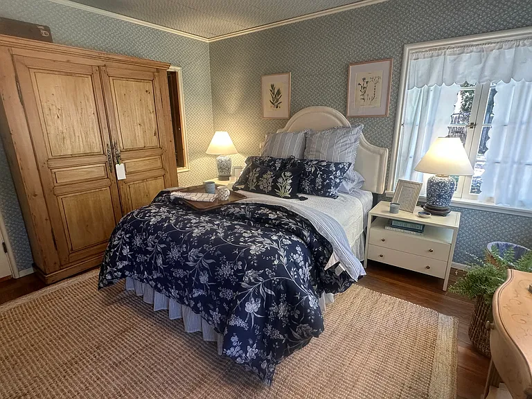 Primary bedrooom, fully furnished