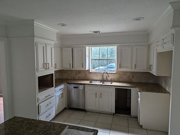 3rd image of 3403 Willow Ridge Dr