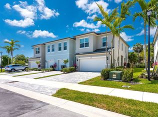 6082 Carre Way, Greenacres, FL 33415
