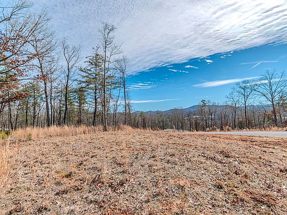 5th image of 163 Ridge Cir