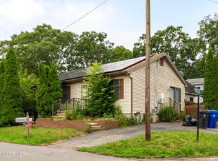 546 Roosevelt Ave, Toms River, NJ 08753