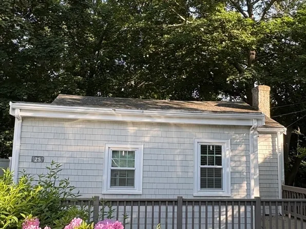 25 Gilford Rd, Hingham, MA 02043