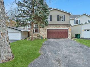 23697 N Cottage Rd, Lake Zurich, IL 60047