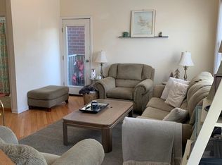 2513 N Southport Ave APT 2F, Chicago, IL 60614