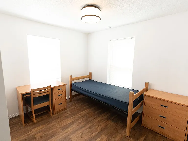 12220 Apache Avenue — Photo 34