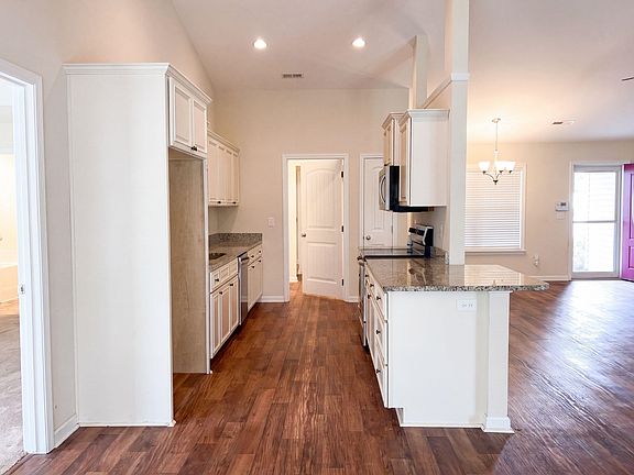 2nd image of 1528 Abberbury Dr.