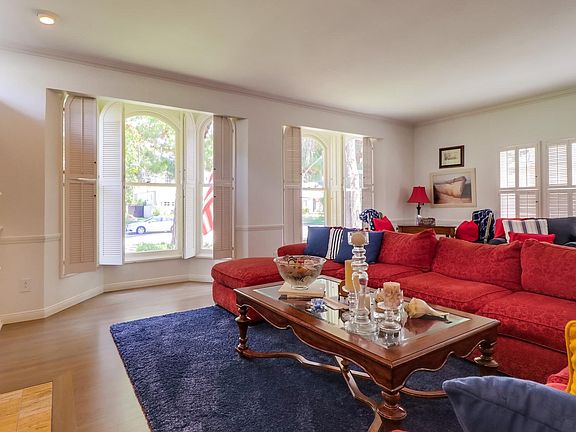 5th image of 742 Margarita Ave