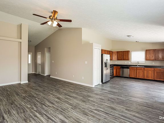 3rd image of 13294 Middlewood Ln