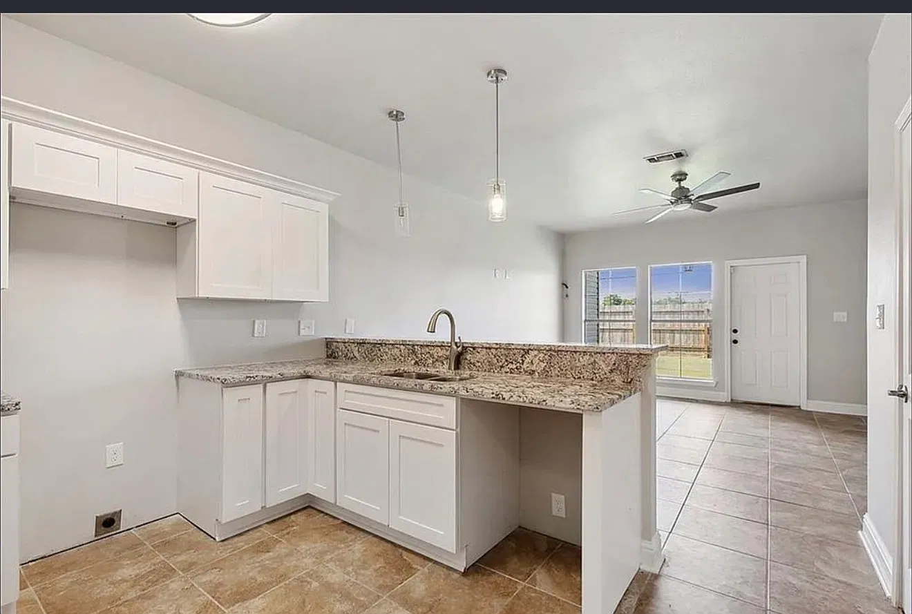 2 bed, 2.5 bath, 1550 sqft, $1,450 — Photo 4