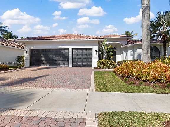 2nd image of 1774 Harbor Pointe Cir
