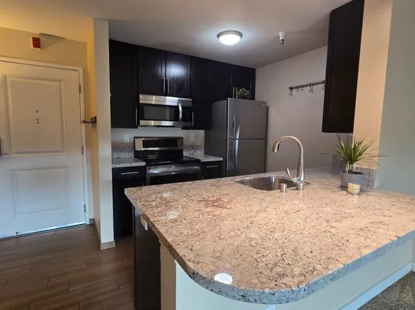 6400 Christie Ave APT 2211, Emeryville, CA 94608