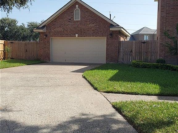 2nd image of 1811 Sandstone Dr