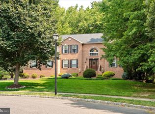 36 Arnold Ln, Robbinsville, NJ 08691