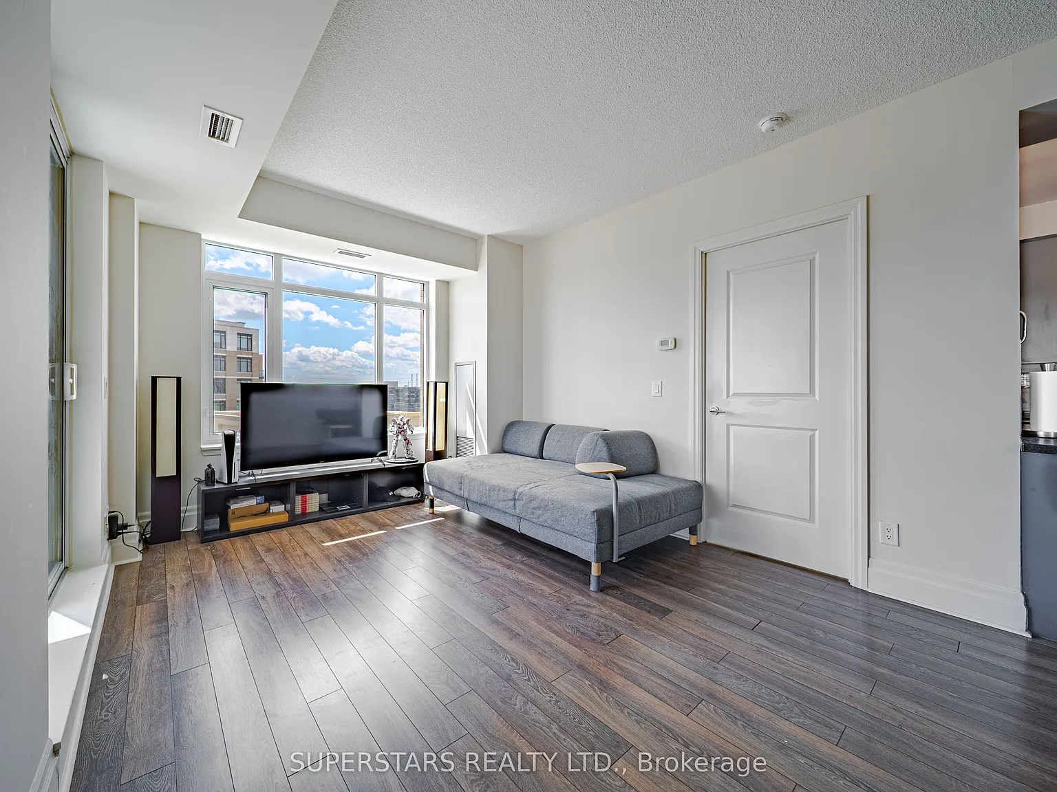 3 bed, $3,150 — Photo 3