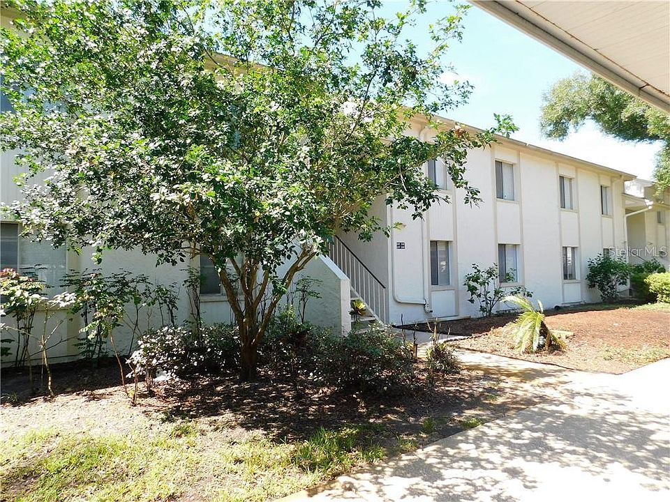 1st image of 105 Palmetto Ct