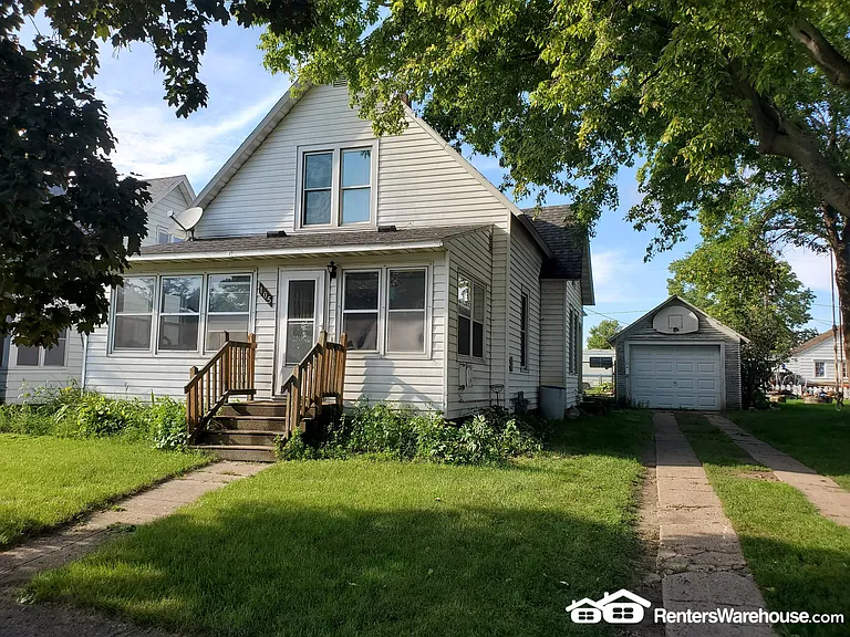 105 W Franklin St — Photo 23