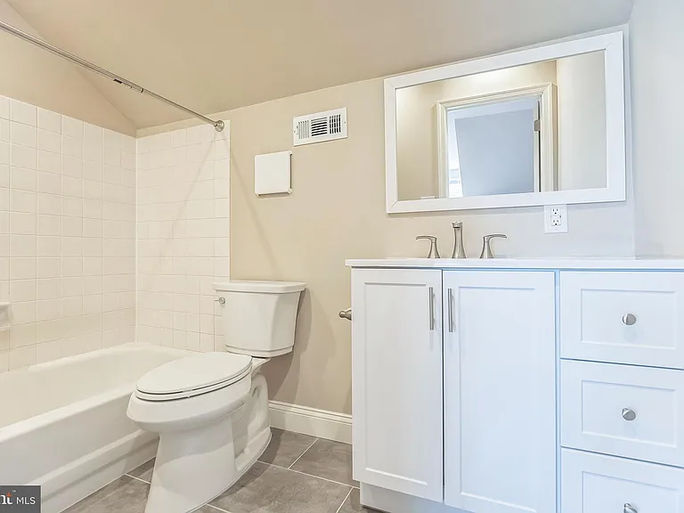 5400 Wissahickon Ave #6 — Photo 28