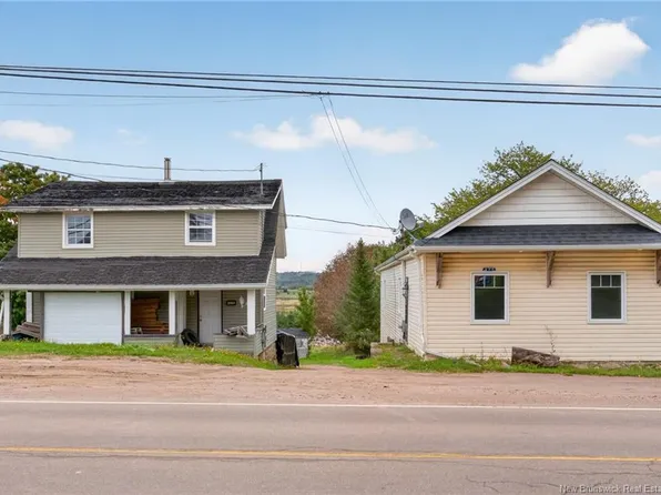471 & 475 Centrale St, Memramcook, NB E4K 3R3