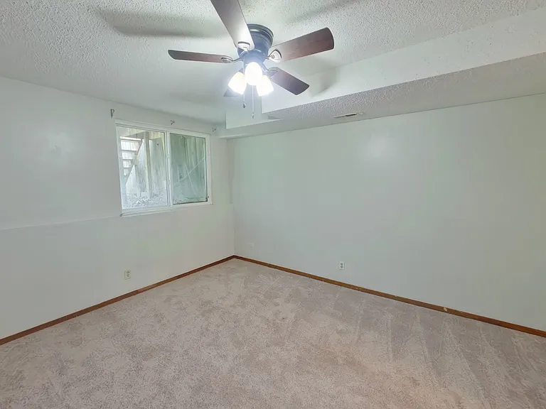 1730 S Beech Ct — Photo 13