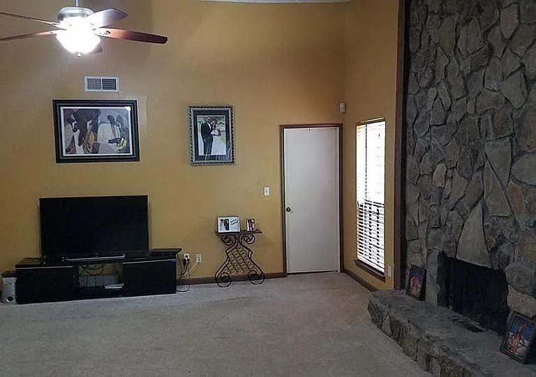 Den