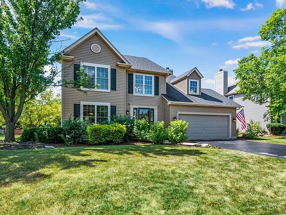 2nd image of 720 Fairfield Way
