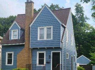 1332 Hillcrest Ave, Kalamazoo, MI 49008