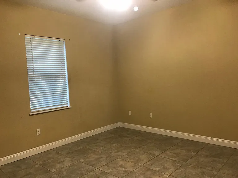 506 W Tennessee Ave — Photo 6
