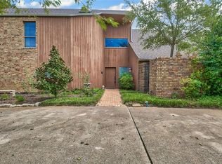 5107 Racquet Club Dr, Arlington, TX 76017