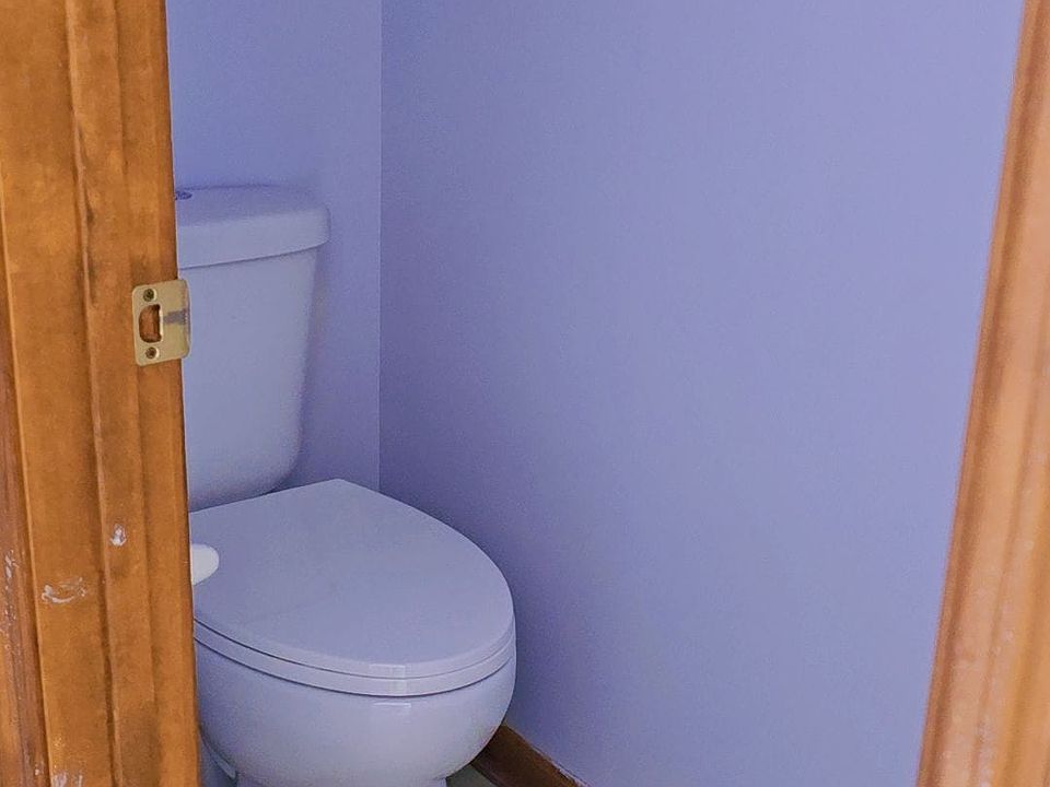 1st image of 4698 Long Dr