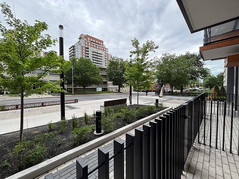 117 Broadway Ave — Photo 38