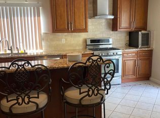 7507 Graystone Dr, Canoga Park, CA 91304
