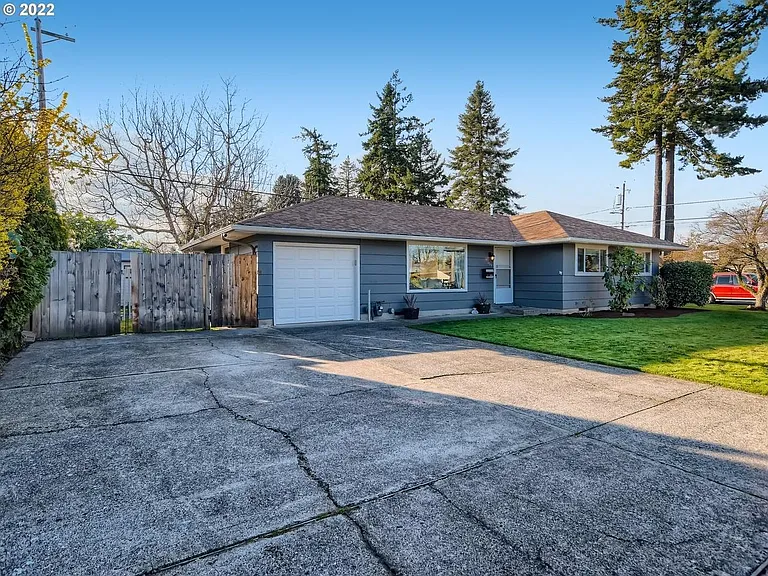 9251 SE 47th Ave — Photo 1