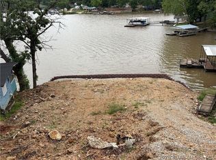 62 Dewing Dr, Edwards, MO 65326