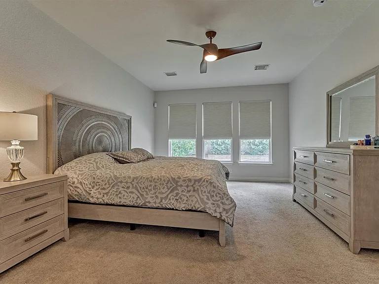 18 Wyckham Cir — Photo 18