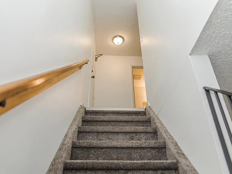 1375 Kensington Pkwy — Photo 8