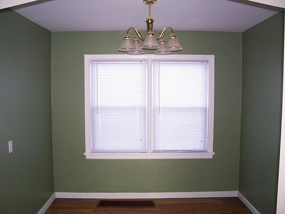 2nd image of 1359 Florence St