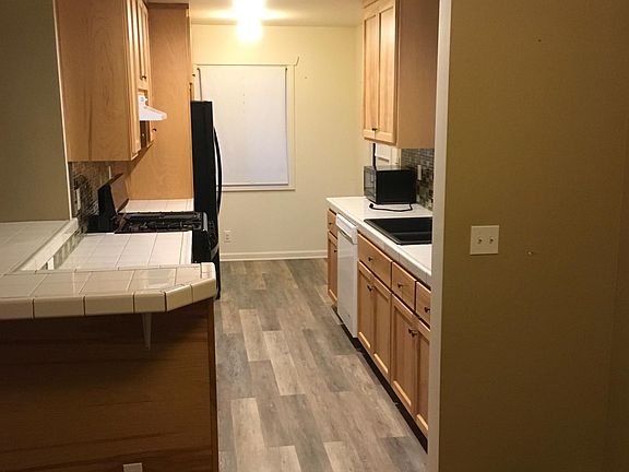 5th image of 1630 Kurtz St