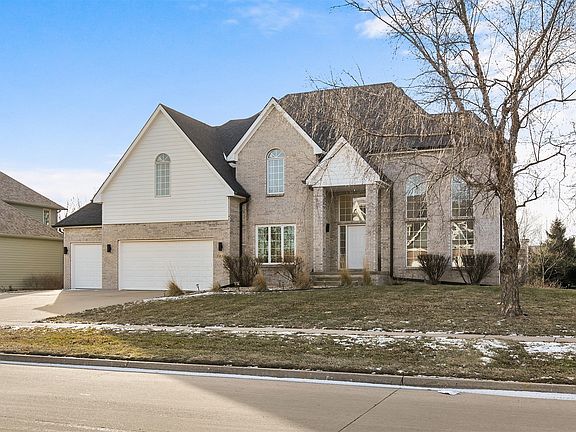 2nd image of 5830 Coachlight Ct