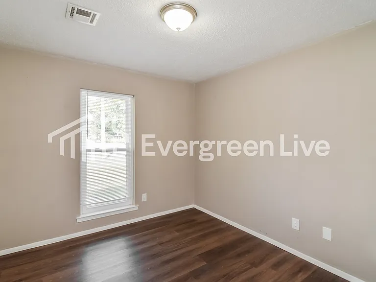 6442 Pinebrook Dr — Photo 7