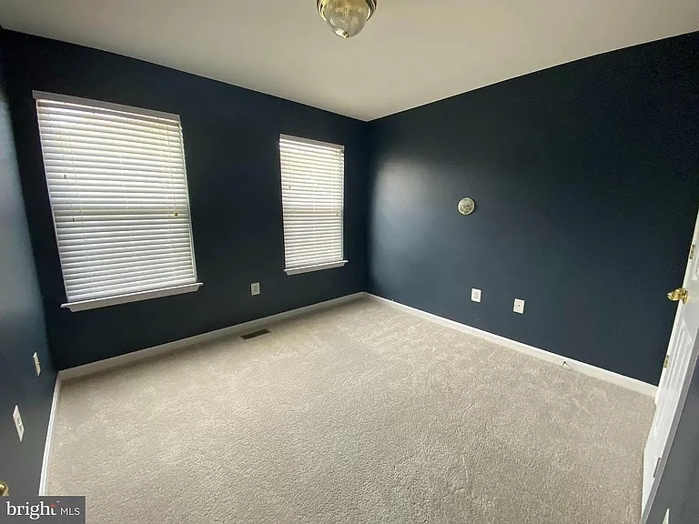 5215 Drakes Ct — Photo 13