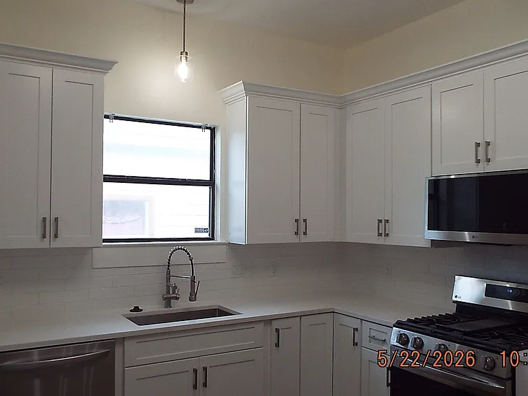 234 E Sayers Ave — Photo 8