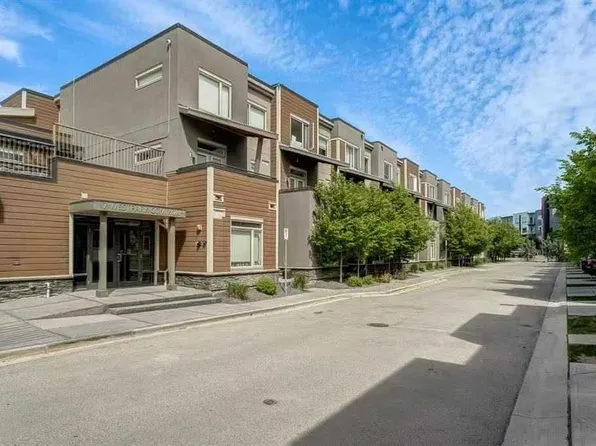 10 Westpark Line SW #216, Calgary, AB T3H 0Y5